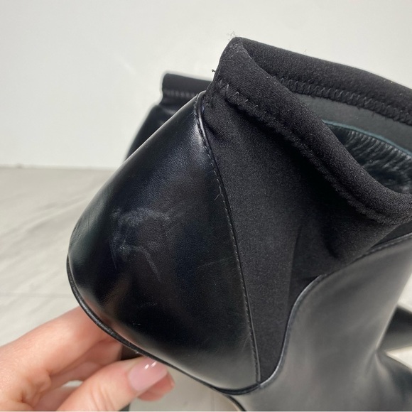 Stuart Weitzman Max Black Leather Pointed Toe Bootie 9 Narrow - Picture 10 of 16